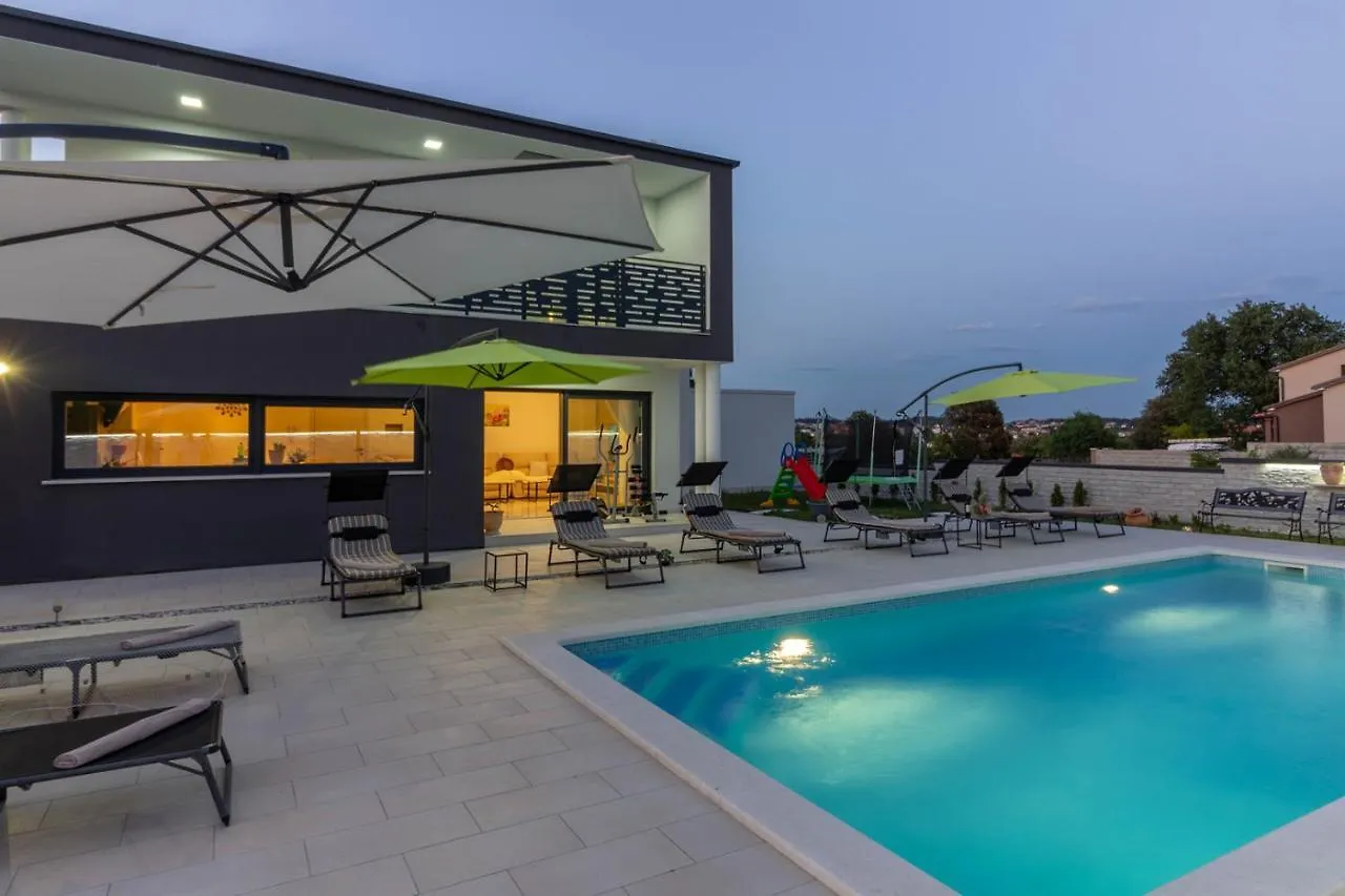 Luxury Modern Villa With Pool Near The Beach And Town Center, Extra Pool Heating Available location